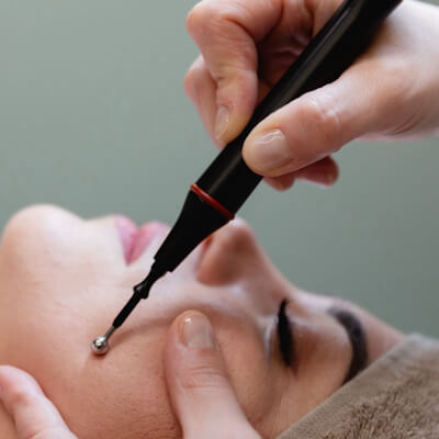 belleza aisthesis tesla med maquinaria